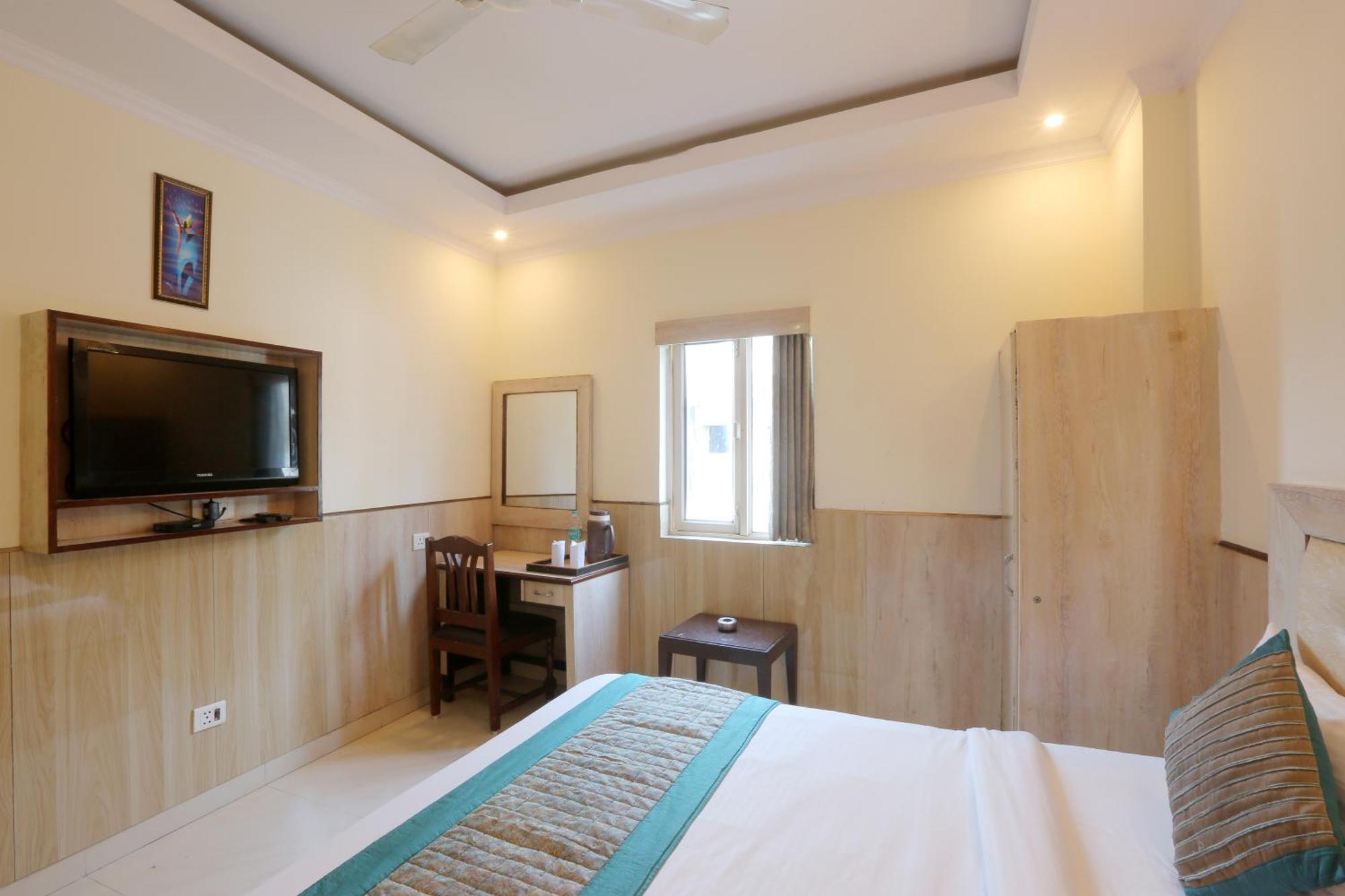 Airport Castl Blu Hotel *