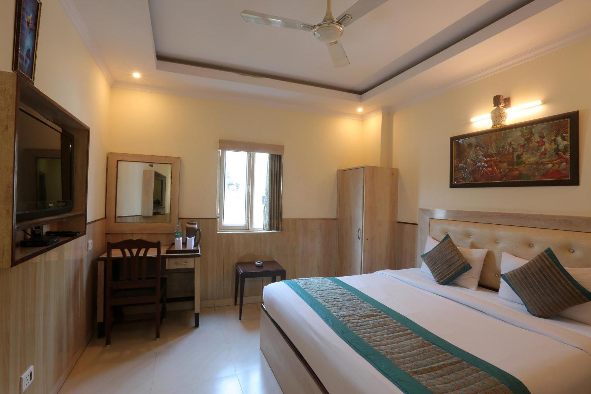 Airport Castl Blu Hotel New Delhi