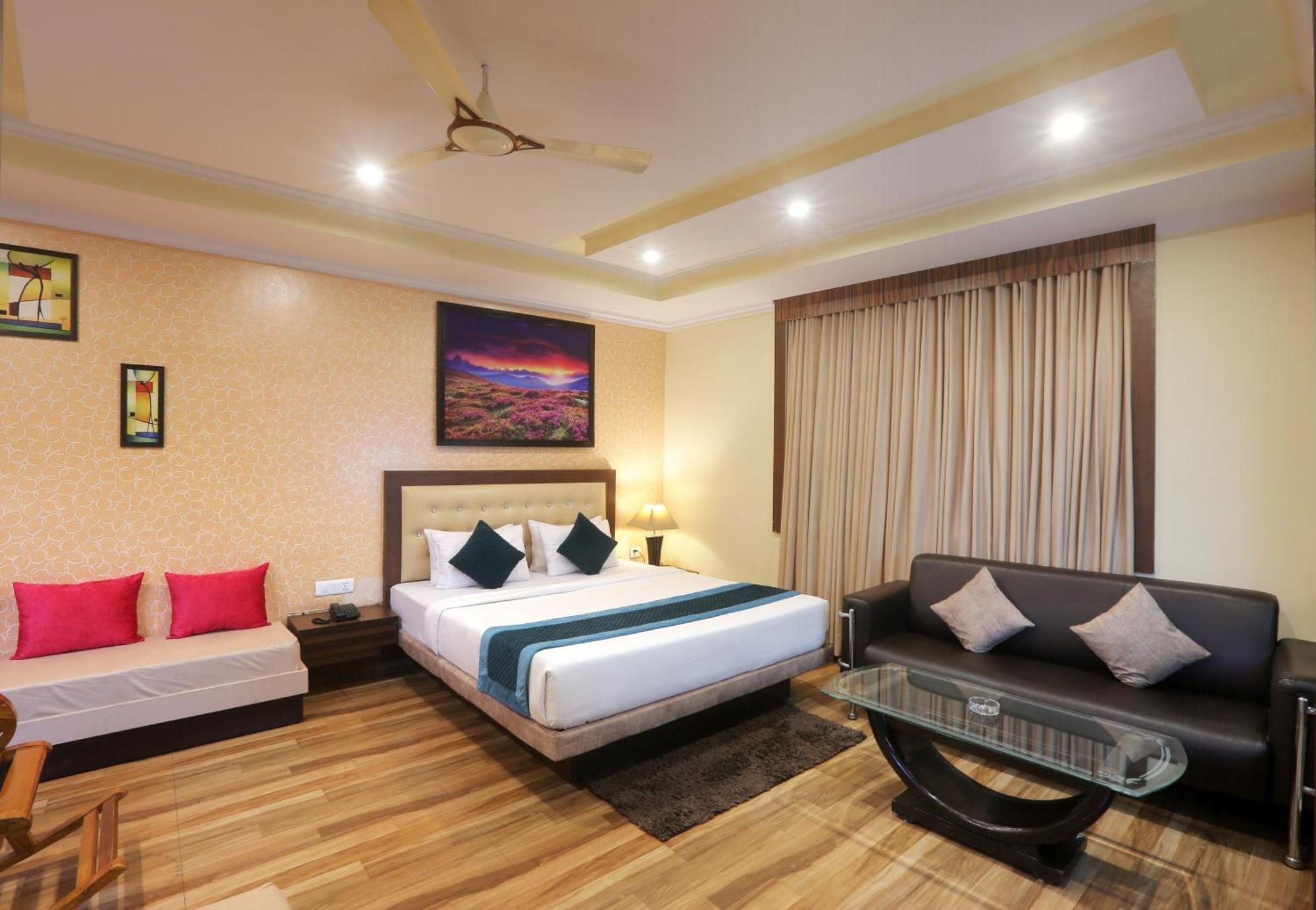 Airport Castl Blu * New Delhi